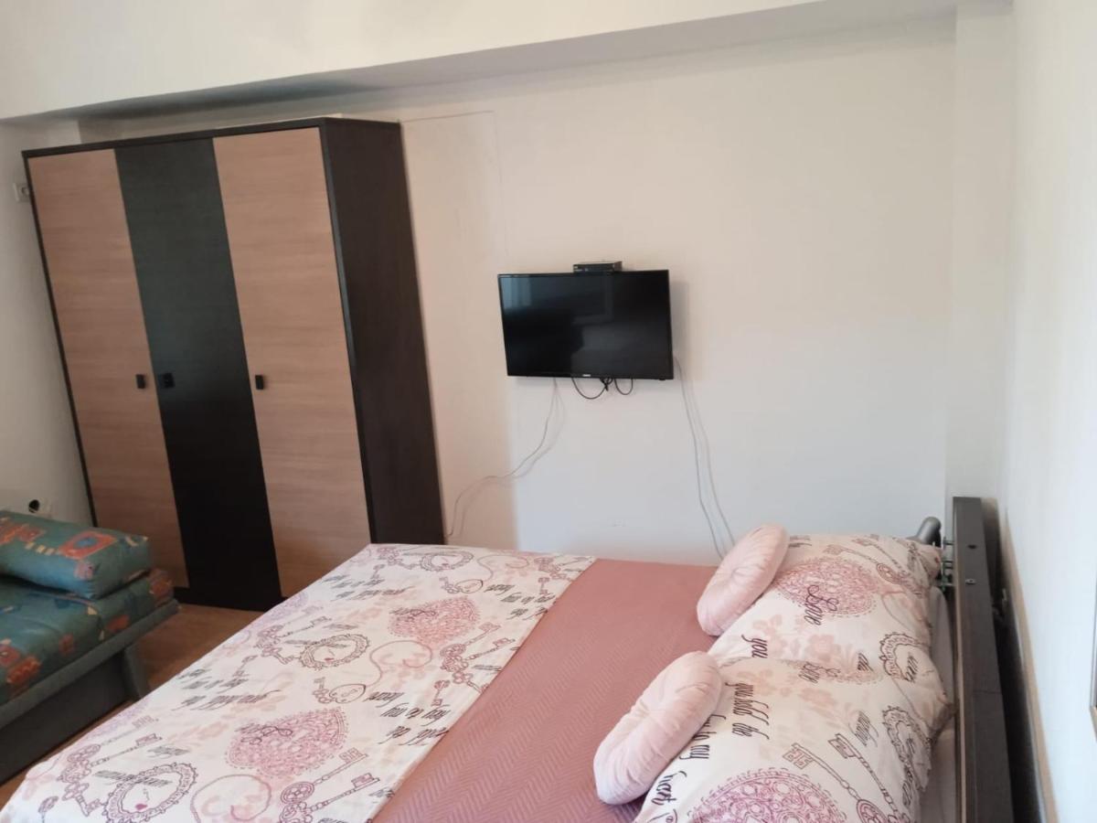 Pelivan Apartments Каштела Екстер'єр фото