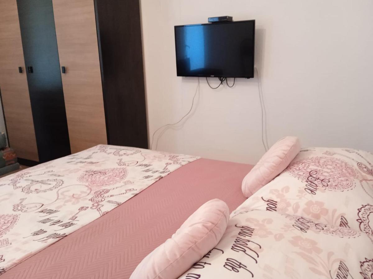 Pelivan Apartments Каштела Екстер'єр фото