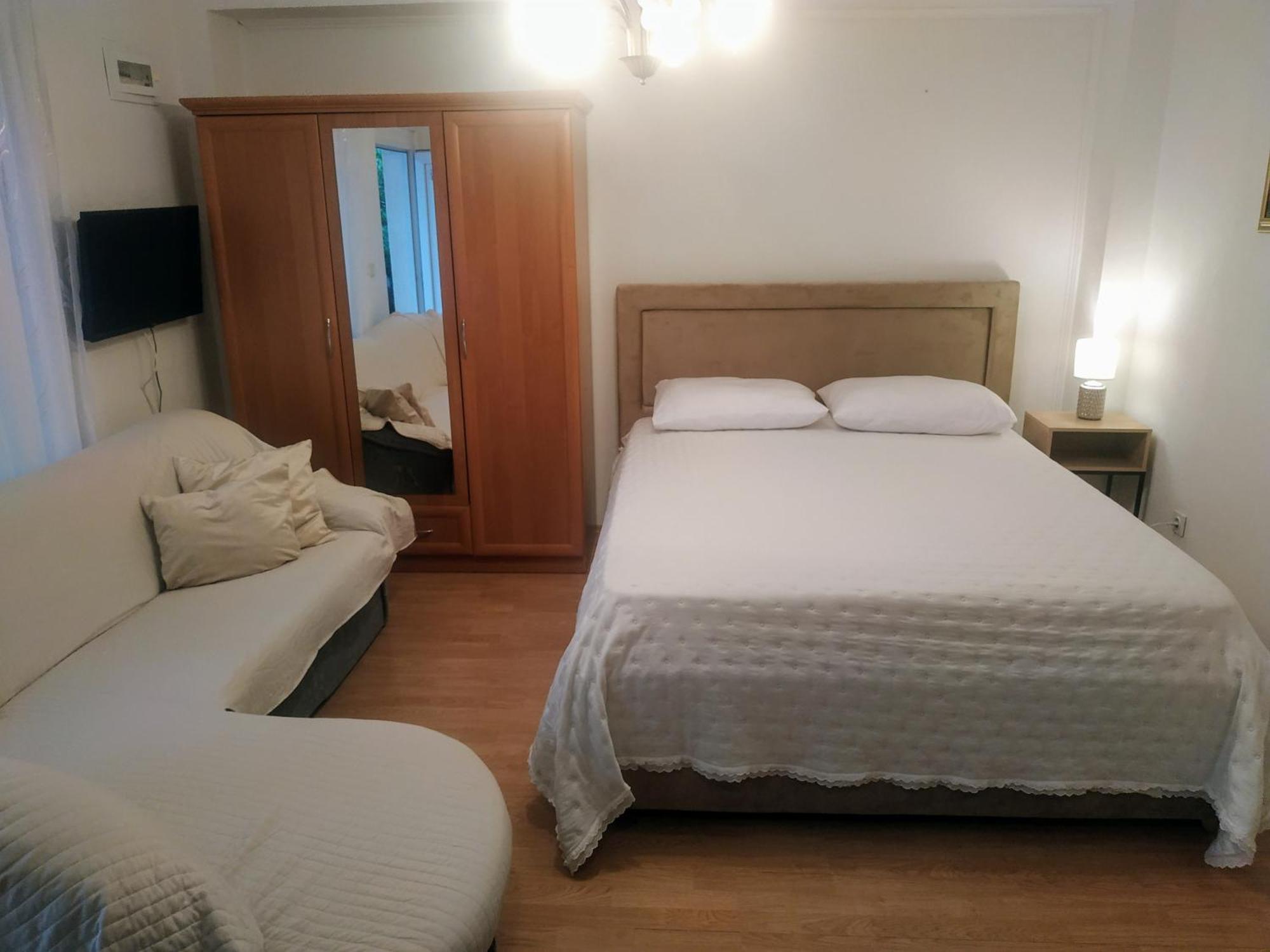 Pelivan Apartments Каштела Екстер'єр фото