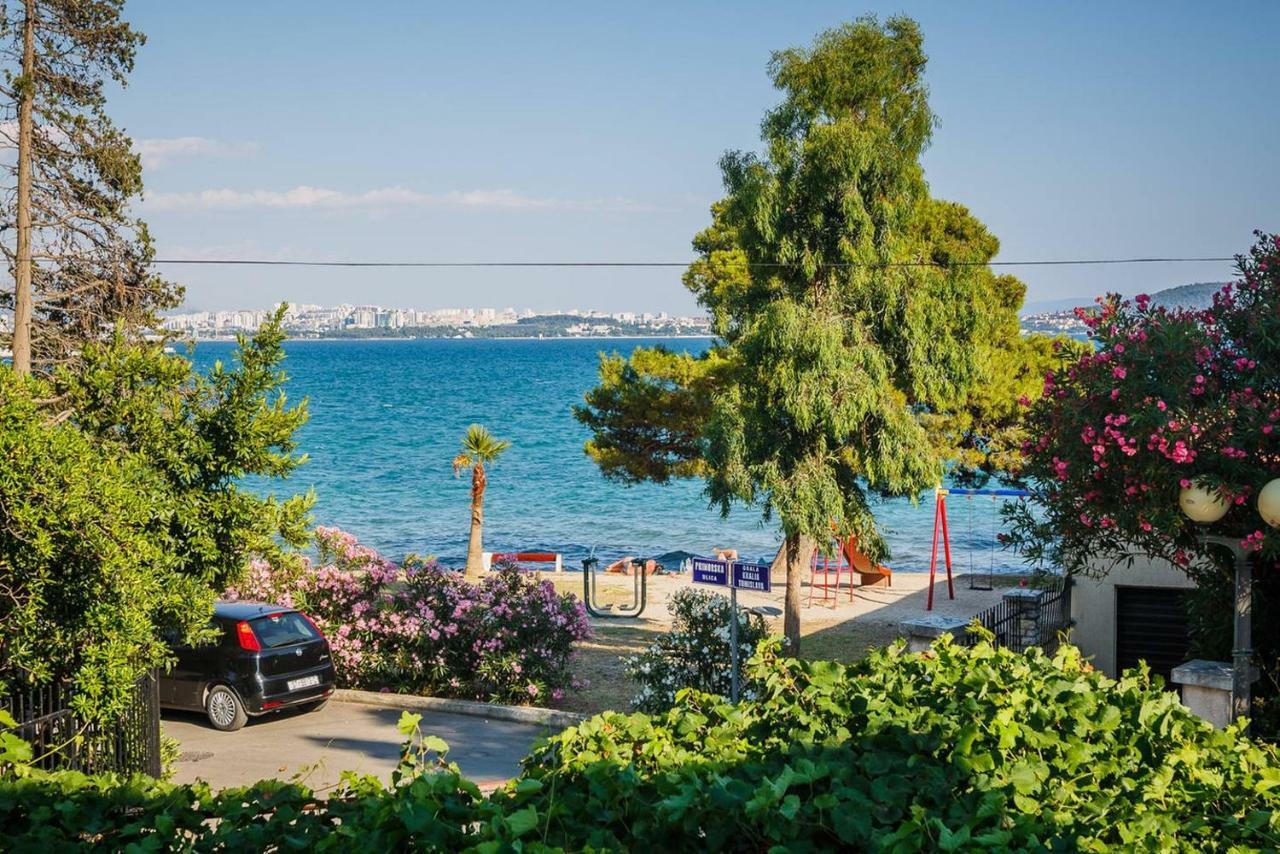 Pelivan Apartments Каштела Екстер'єр фото